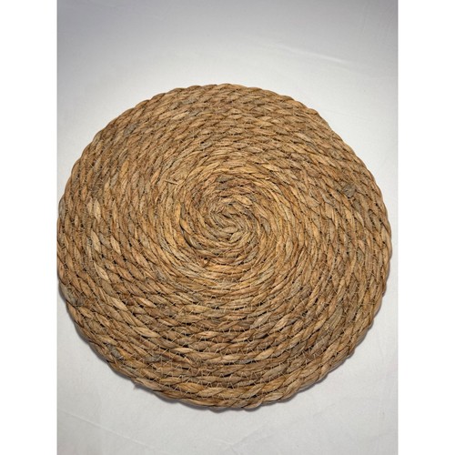 Woven seagrass placemats and - seagrass,